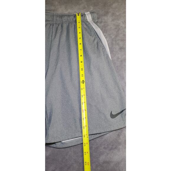 Nike Mens Sz M LA Clippers Dry 4.0 Training Shorts Gray Basketball C18-75 - Picture 2 of 10